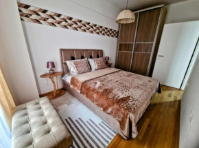 Srna Lux Apartment-Skopje